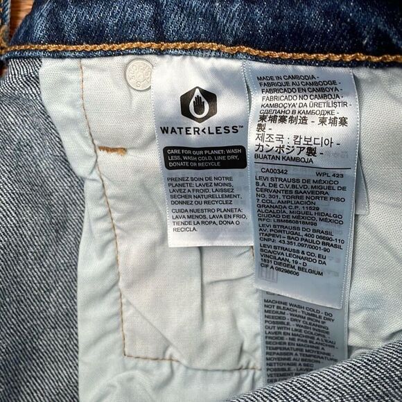 New LEVI STRAUSS & CO high rise 501 denim Jean shorts frayed edges size 28 - Picture 12 of 13